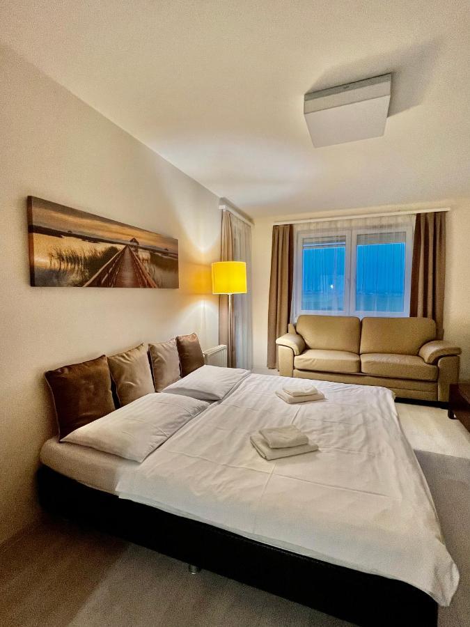Chance Apartman Buekfuerdo Екстер'єр фото